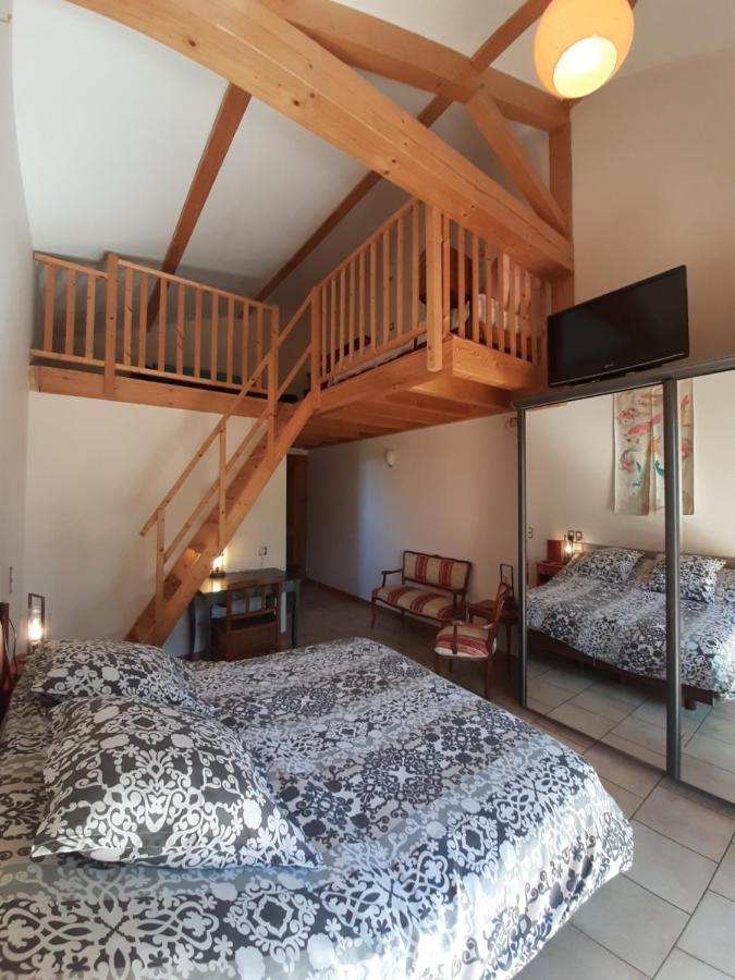 Bed and Breakfast Le Grand Noyer Ambronay Exterior foto