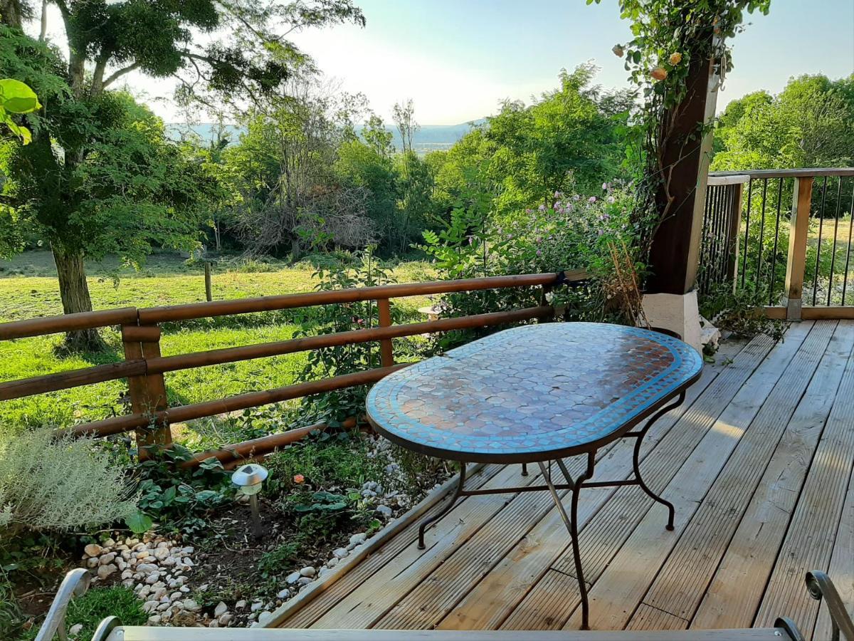 Bed and Breakfast Le Grand Noyer Ambronay Exterior foto