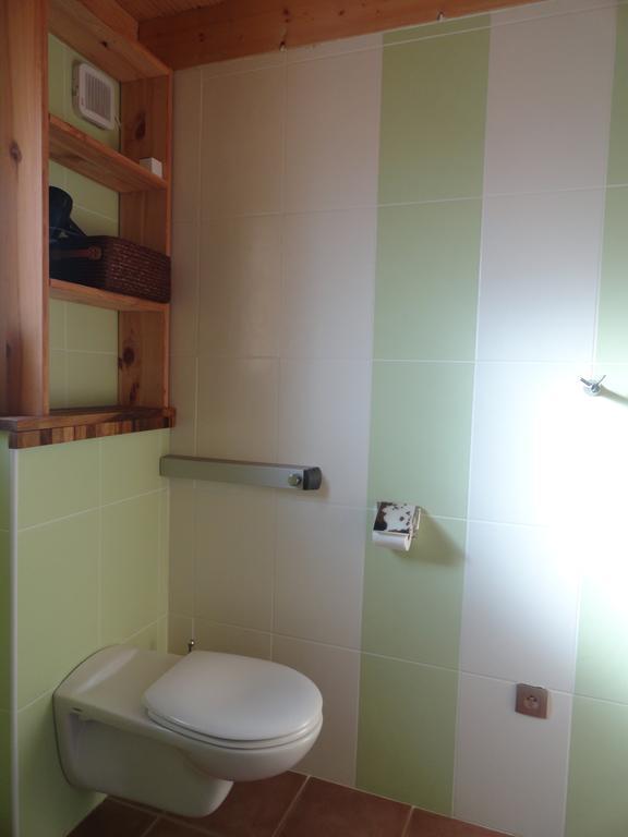 Bed and Breakfast Le Grand Noyer Ambronay Habitación foto